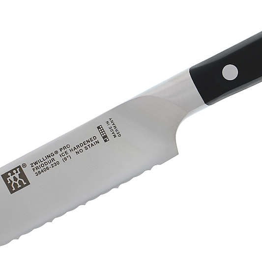 ZWILLING ® Pro 9" Bread Knife