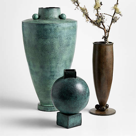 Giaco Large Green Patina Vase 20 by Jeremiah Brent