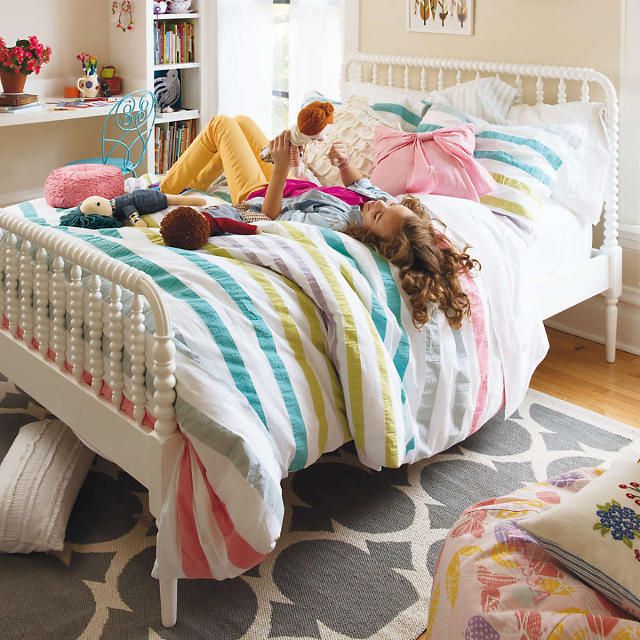 Jenny Lind White Queen Bed + Reviews | Crate & Kids Canada