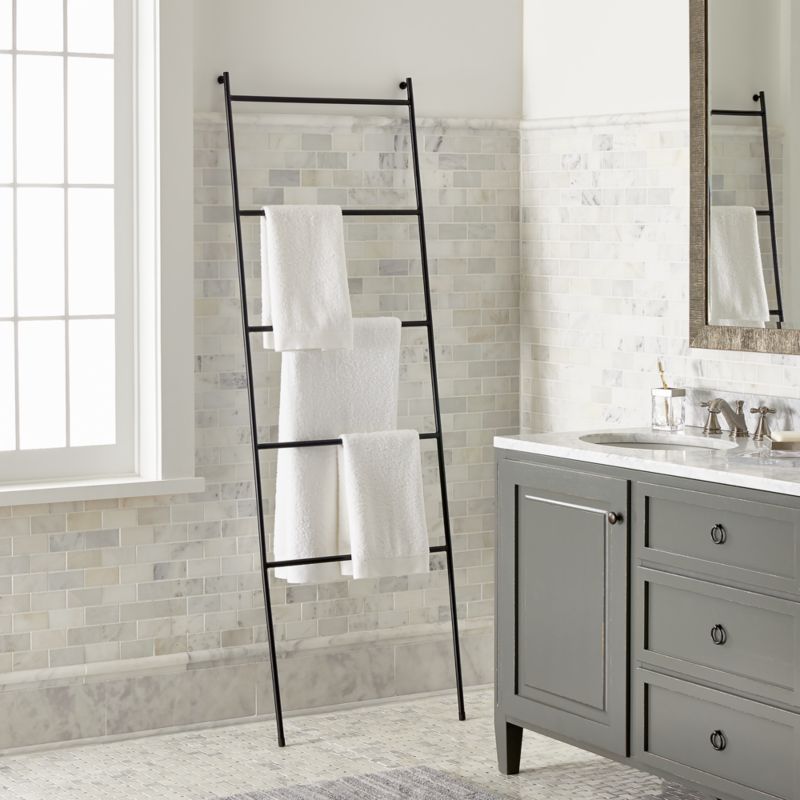 Towel outlet stand ladder