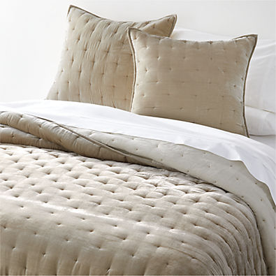 View Juliet Dove Velvet King Quilt details
