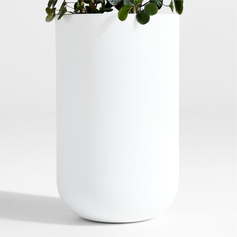 Junio Tall White Planter 18.1"