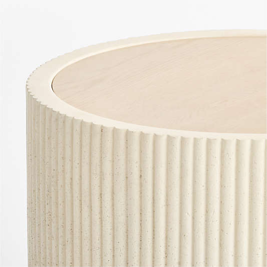 Kahn Cream Ribbed Concrete and Oak Wood 18" Side Table