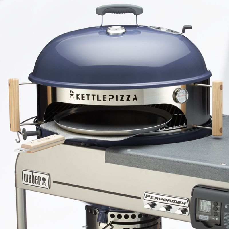 KettlePizza™ Deluxe USA Outdoor Pizza Oven Kit