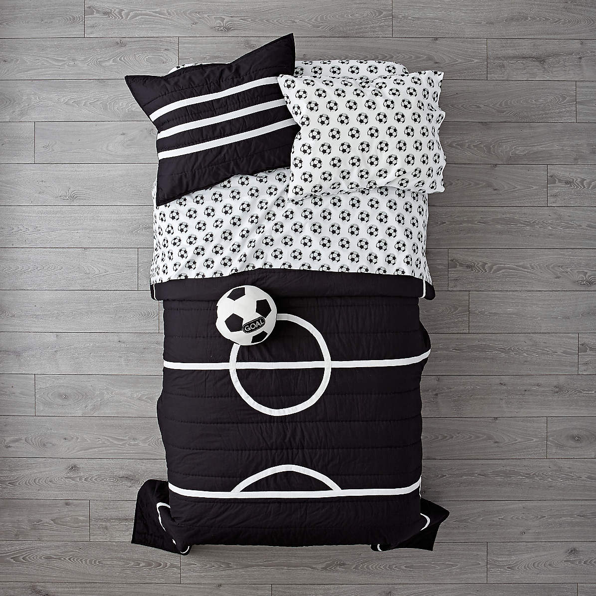 monochrome boys bedding
