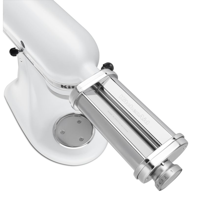 KitchenAid ® Artisan® Series Matte White 5-Quart Tilt-Head Stand Mixer - image 9 of 15