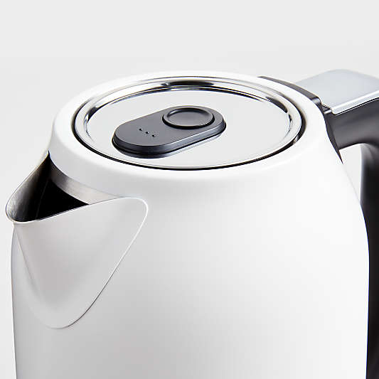 KitchenAid ® Electric Kettle in Porcelain White