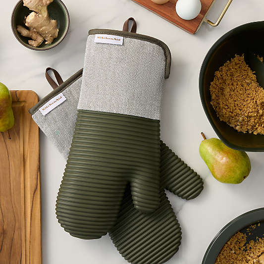 KitchenAid Design Series Evergreen Oven Mitts, Set of 2