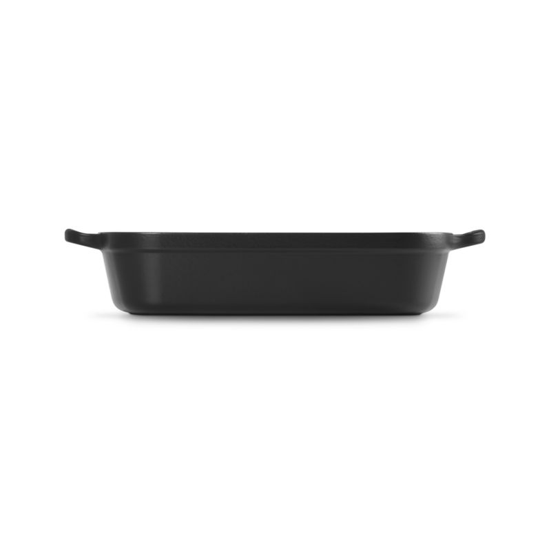Le Creuset Signature ® 5.25-Qt. Licorice Enameled Cast Iron Rectangular Roaster - image 1 of 4