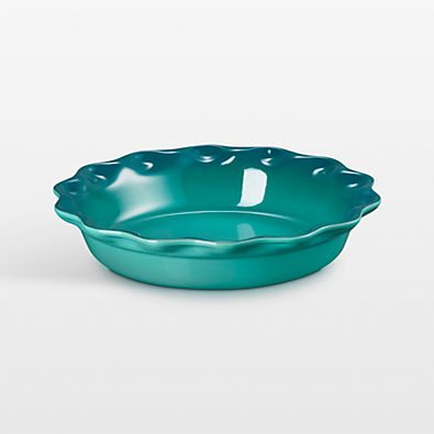 View Le Creuset ® Heritage 9" Riviera Stoneware Pie Dish with Fluted Rim details