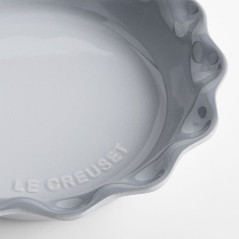 Le Creuset ® Heritage 9" Chateau Stoneware Pie Dish with Fluted Rim - image 2 of 6