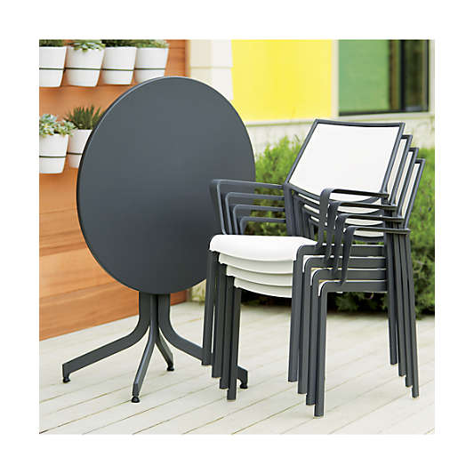 Lanai 31.5" Round Fliptop Outdoor Dining Table