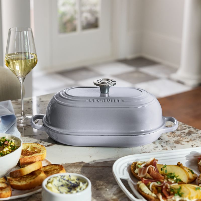 Le Creuset ® Signature 11.5" Chateau Oval Bread Oven - image 1 of 7