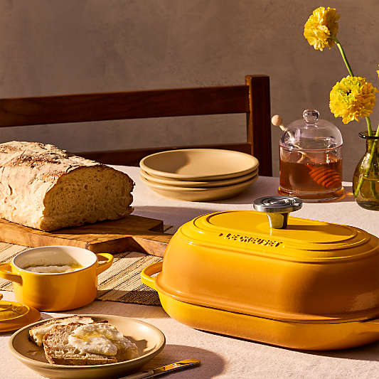 Le Creuset ® Signature 11.5" Nectar Oval Bread Oven
