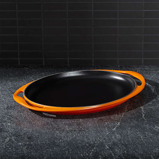 Le Creuset ® Flame 12.25" Oval Skinny Griddle