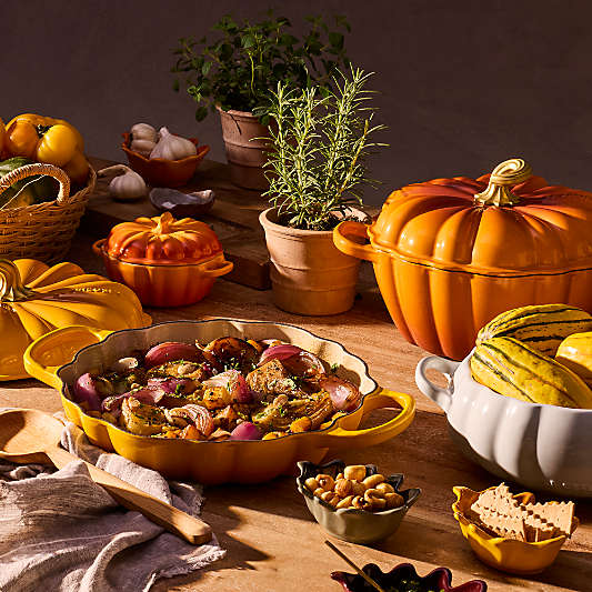 Le Creuset ® Persimmon 4-Qt. Pumpkin Cocotte