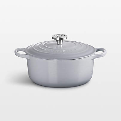 Le Creuset ® Signature 4.5-Qt. Chateau Enameled Cast Round Dutch Oven