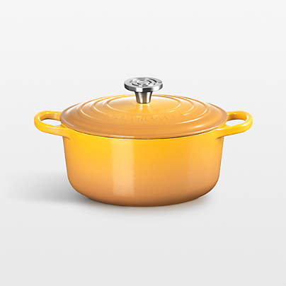 Le Creuset ® Signature 4.5-Qt. Nectar Enameled Cast Iron Round Dutch Oven
