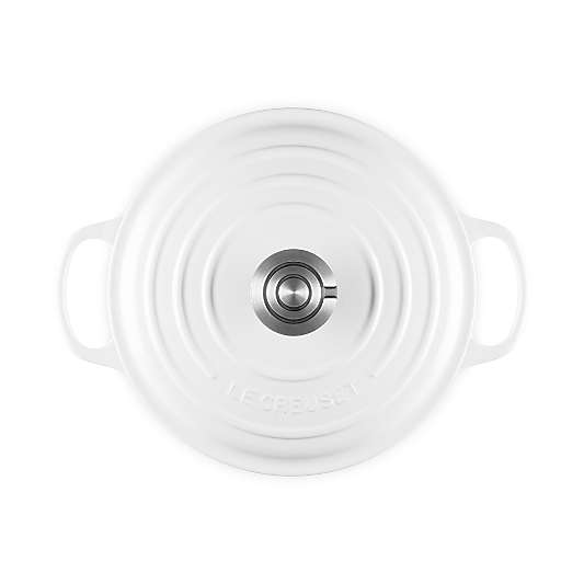 Le Creuset ® Signature 4.5-Qt. White Enameled Cast Iron Round Dutch Oven