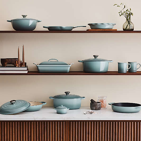 Le Creuset ® Signature 4.7L/5-Qt Sea Salt Enameled Cast Iron Oval Dutch Oven