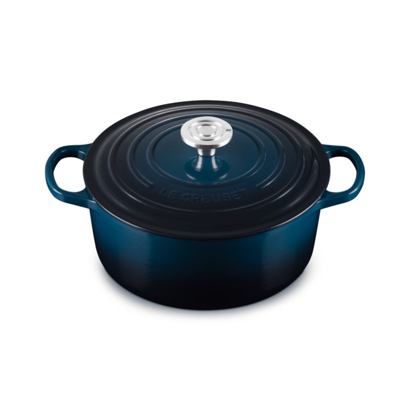 Le Creuset ® Signature 5.5-Qt. Nuit Enameled Cast Iron Round Dutch Oven - image 5 of 11