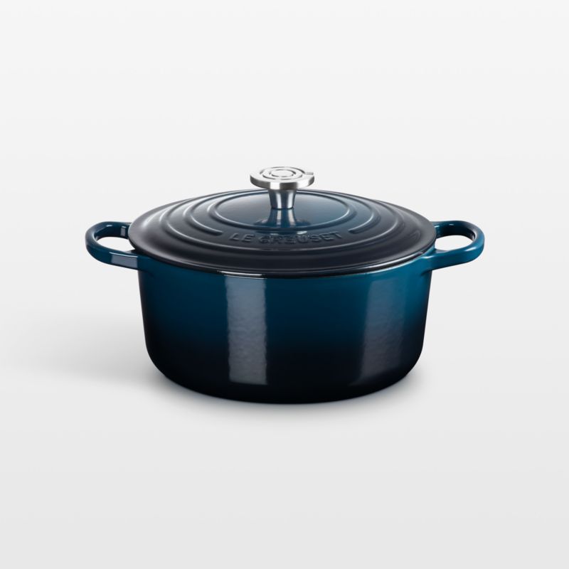 Le Creuset ® Signature 5.3L/5.5-Qt. Nuit Enameled Cast Iron Round Dutch Oven - image 1 of 9