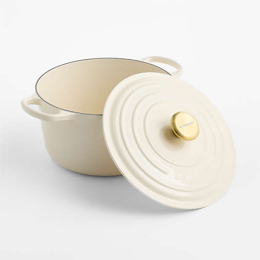 Le Creuset Signature ® 6.5-Qt. Cream Enameled Cast Iron Deep Round Dutch Oven