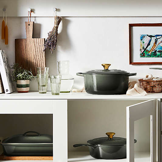 Le Creuset ® Signature 8-Qt. Thyme Enameled Cast Iron Oval Dutch Oven