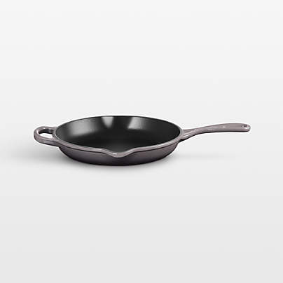 Le Creuset ® Signature 9" Oyster Enameled Cast Iron Skillet