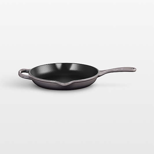 Le Creuset ® Signature 9" Oyster Enameled Cast Iron Skillet