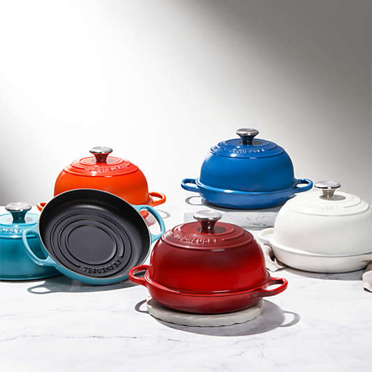 Le Creuset ® Signature 9.5" Cerise Bread Oven