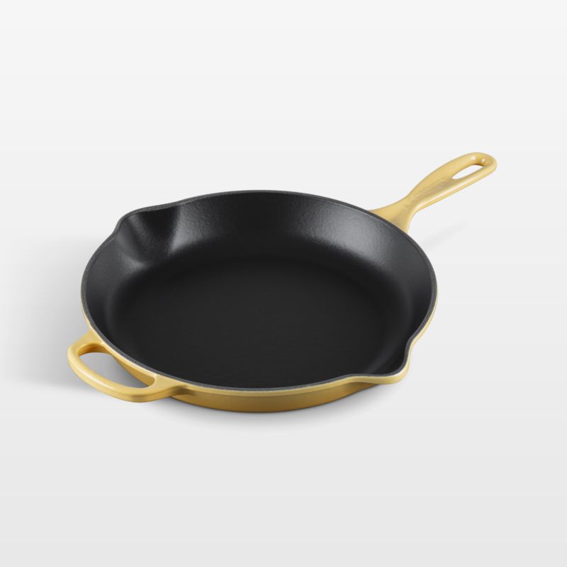 Le Creuset ® Signature 26cm/10.25" Camomille Enameled Cast Iron Skillet - image 0 of 4