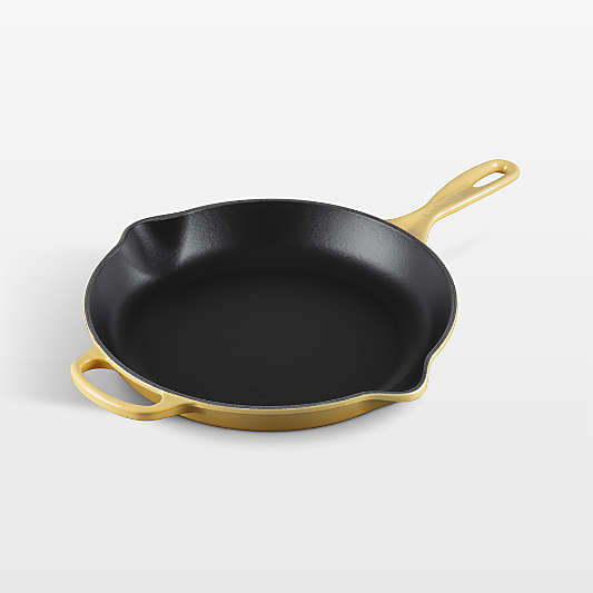 Le Creuset ® Signature 26cm/10.25" Camomille Enameled Cast Iron Skillet