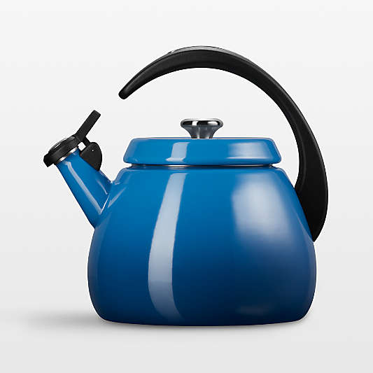 Le Creuset Signature Cloche 2.2-Qt. Marseille Whistling Tea Kettle