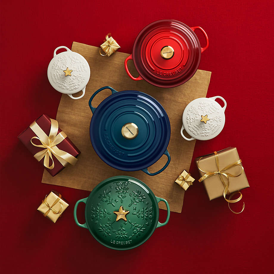 Le Creuset Noel Collection Holiday Tree Round Dutch Oven - Artichaut