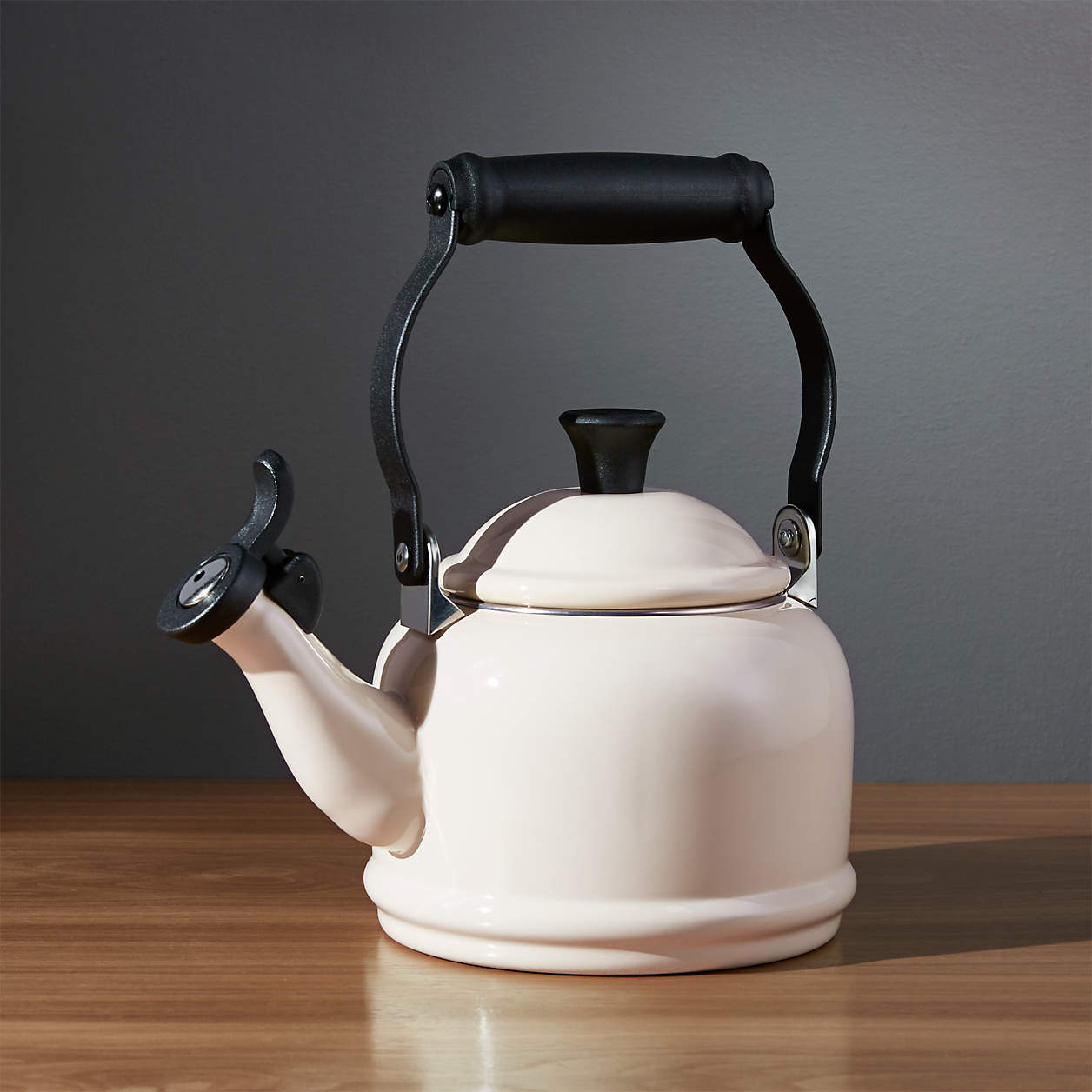 Le Creuset Demi 1.25Qt. Cream Stovetop Whistling Tea Kettle + Reviews