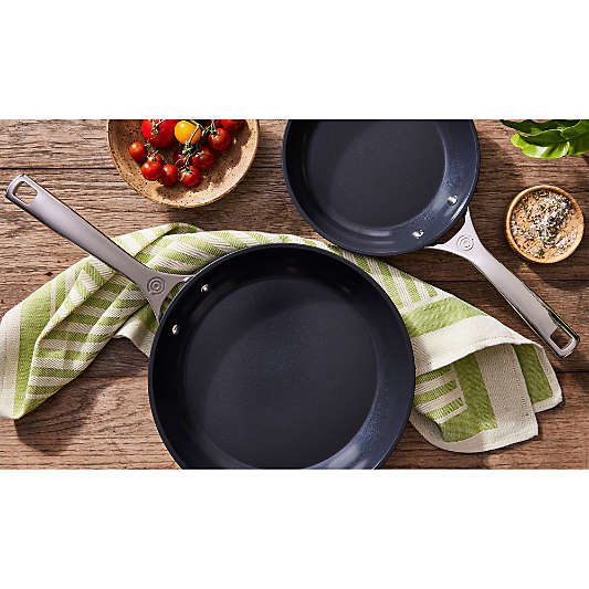 Le Creuset ® Essential Ceramic Non-Stick 8" and 10" Fry Pans Set