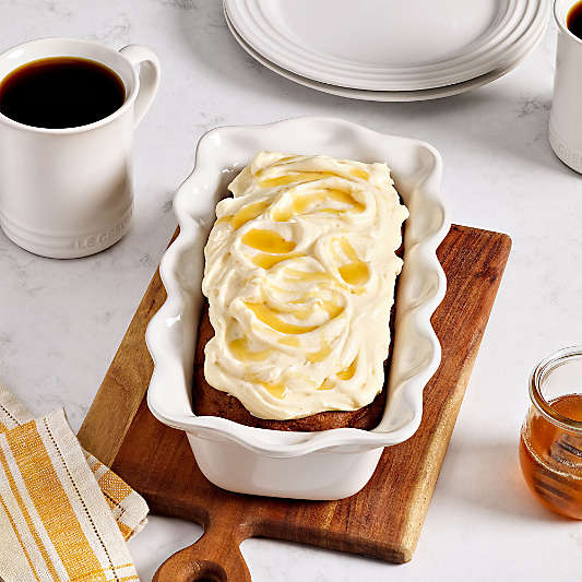 Le Creuset ® Heritage White Fluted Ceramic Loaf Pan