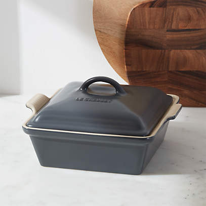 Staub Oval Baking Dish with Lid 23 Graphite Grey