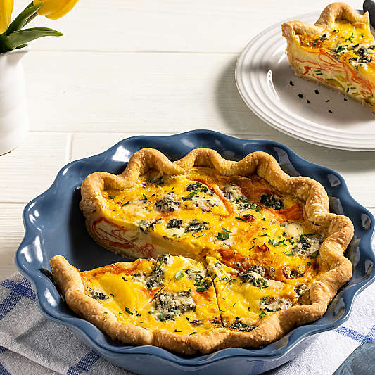 Le Creuset ® Heritage 9" Chambray Stoneware Pie Dish with Fluted Rim