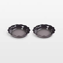 Le Creuset Heritage 9" Oyster Pie Dishes, Set of 2 + Reviews | Crate & Barrel
