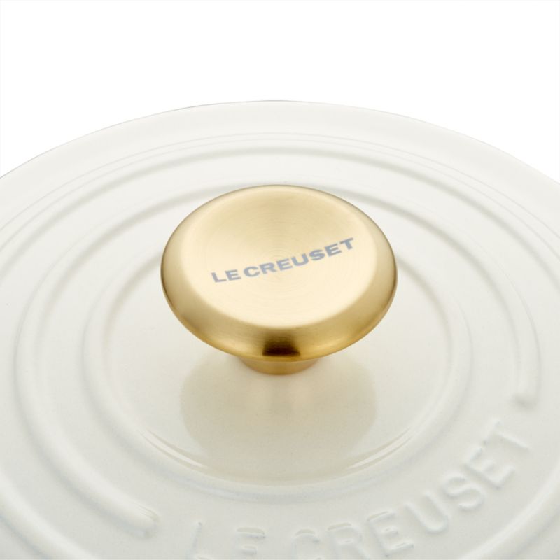 Le Creuset Signature Gold Knob - Medium – The Happy Cook