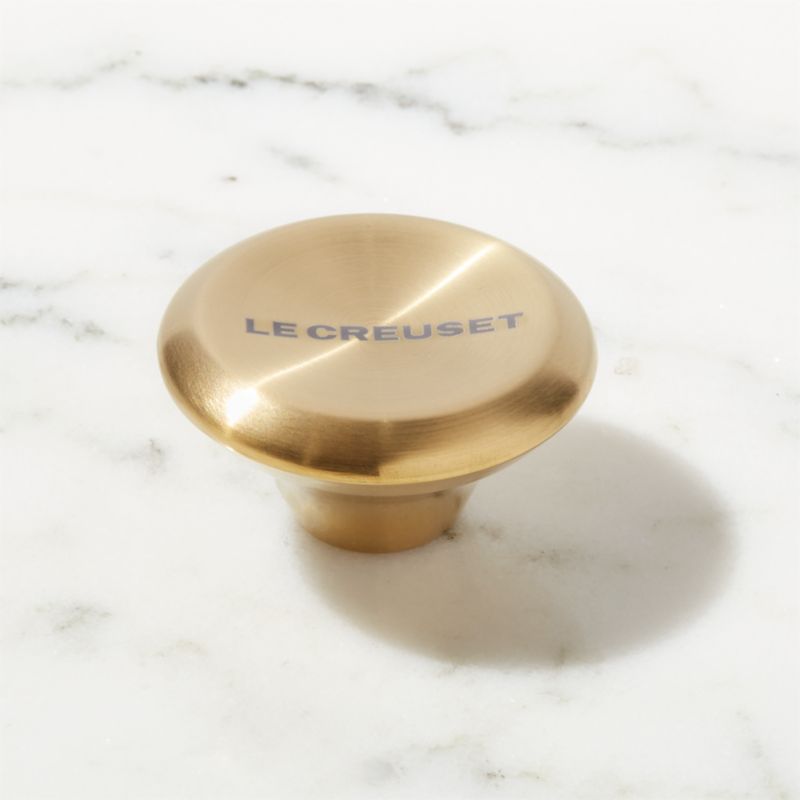 Le Creuset ® Medium Gold Knob - image 0 of 4