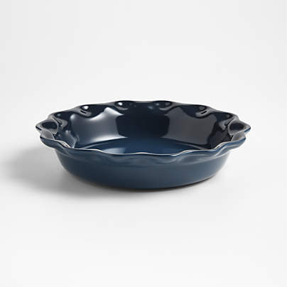 Le Creuset ® Heritage 9" Nuit Stoneware Pie Dish with Fluted Rim