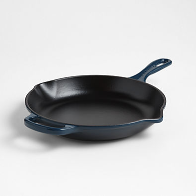 View Le Creuset ® Signature 26 cm/10.25" Nuit Enameled Cast Iron Skillet details