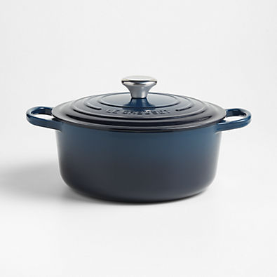 View Le Creuset ® Signature 5.5-Qt. Nuit Enameled Cast Iron Round Dutch Oven details