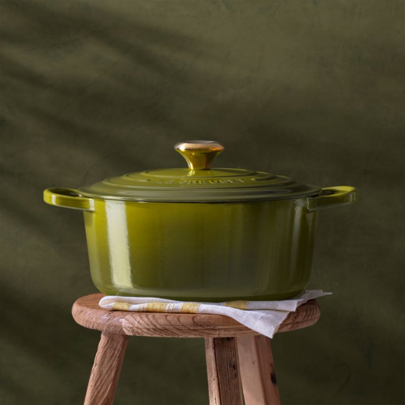 Le Creuset ® Olive 3.5-Qt. Signature Round Sauteuse - image 1 of 8