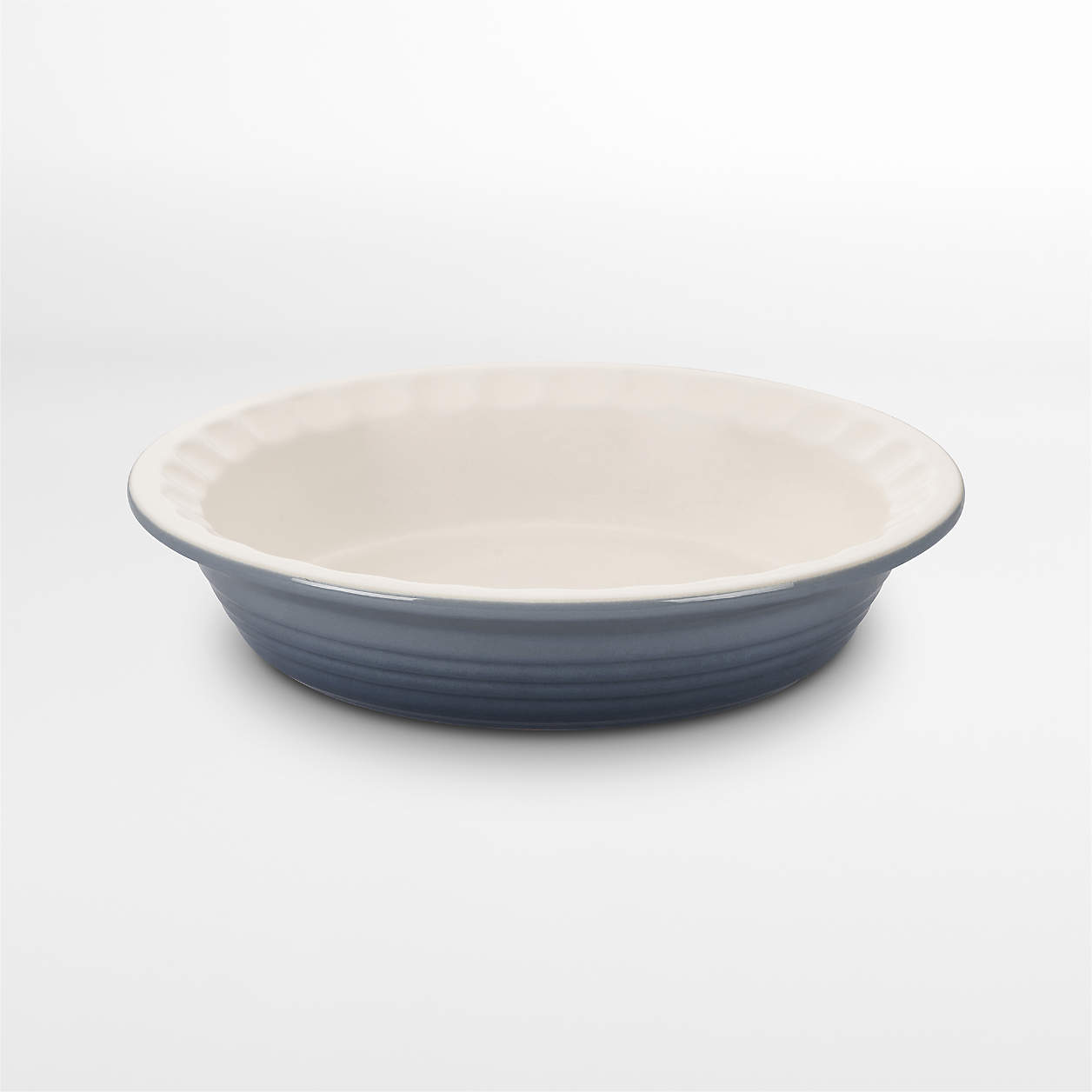 Le Creuset Graphite Pie Dish + Reviews Crate & Barrel
