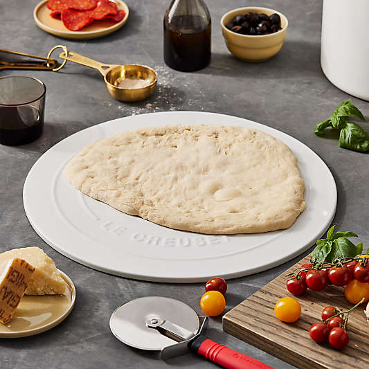 Le Creuset ® Stoneware White Round Pizza Stone