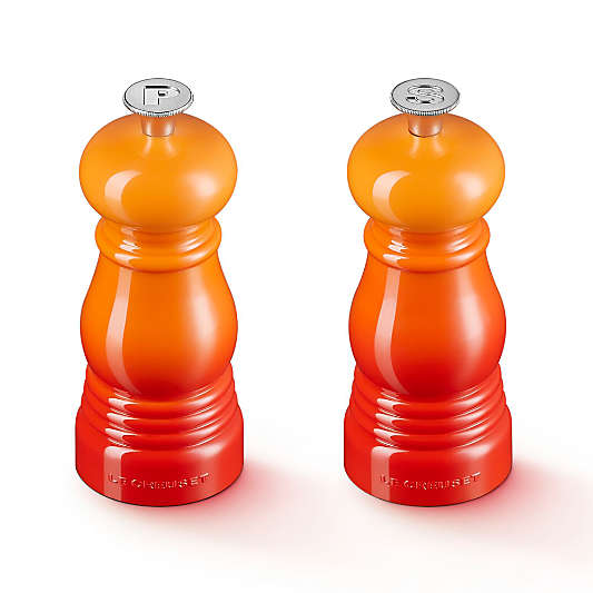 Le Creuset ® Petite Flame Salt and Pepper Mill Set